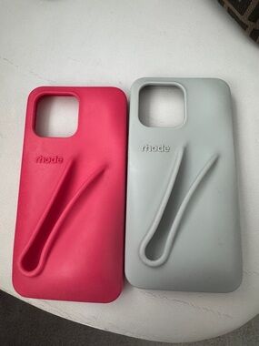 RHODE LIMITED EDITION Phone Case Duo - Guava Spritiz & Light Gray